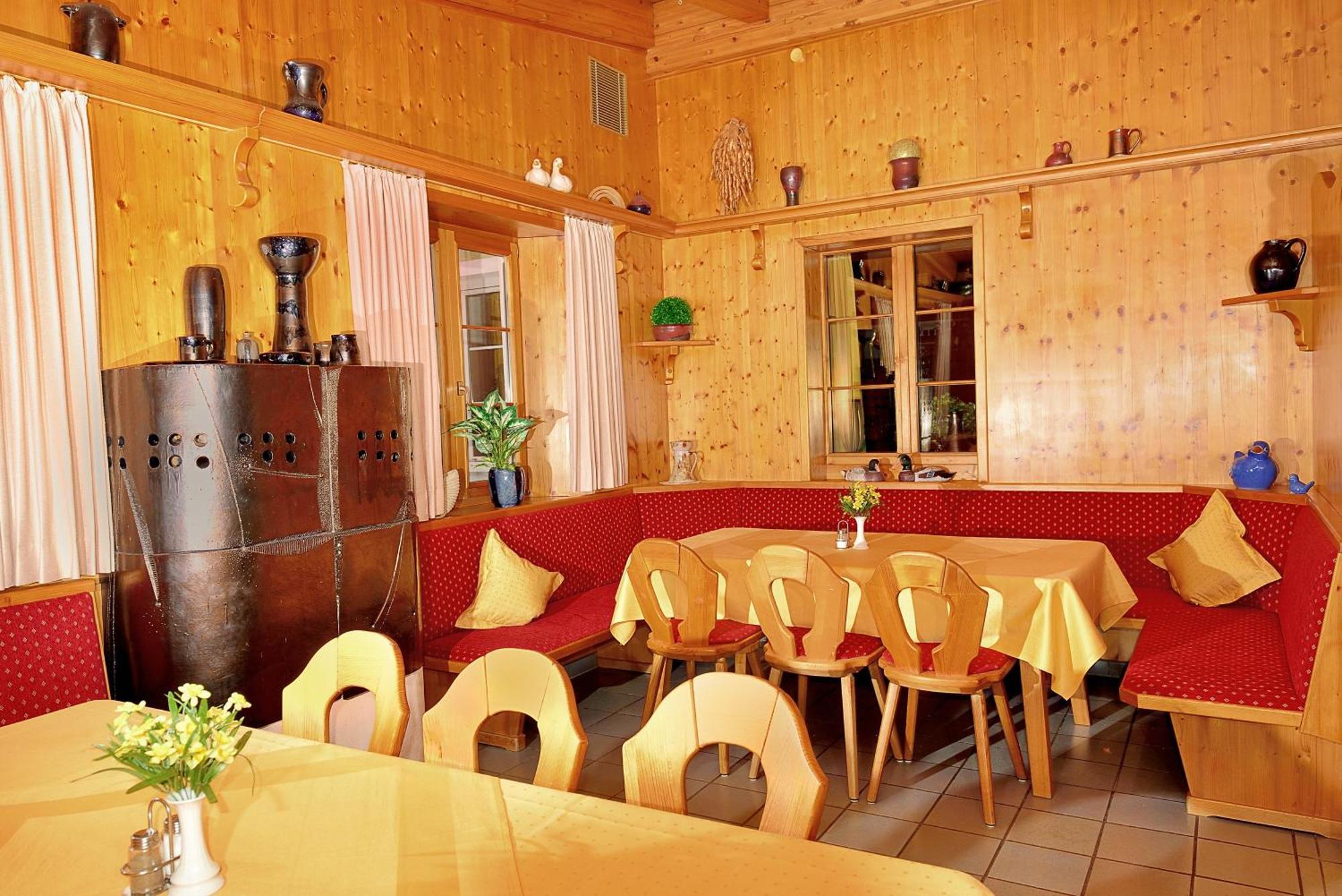 Obertraubling Hotel Gasthof Stocker מראה חיצוני תמונה