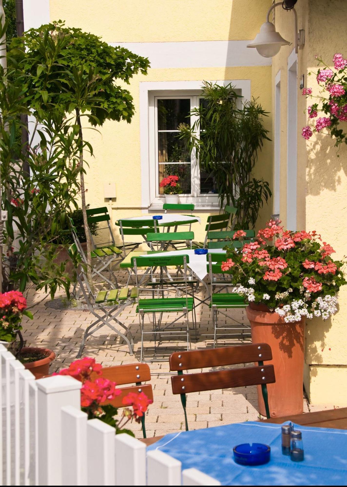 Obertraubling Hotel Gasthof Stocker מראה חיצוני תמונה