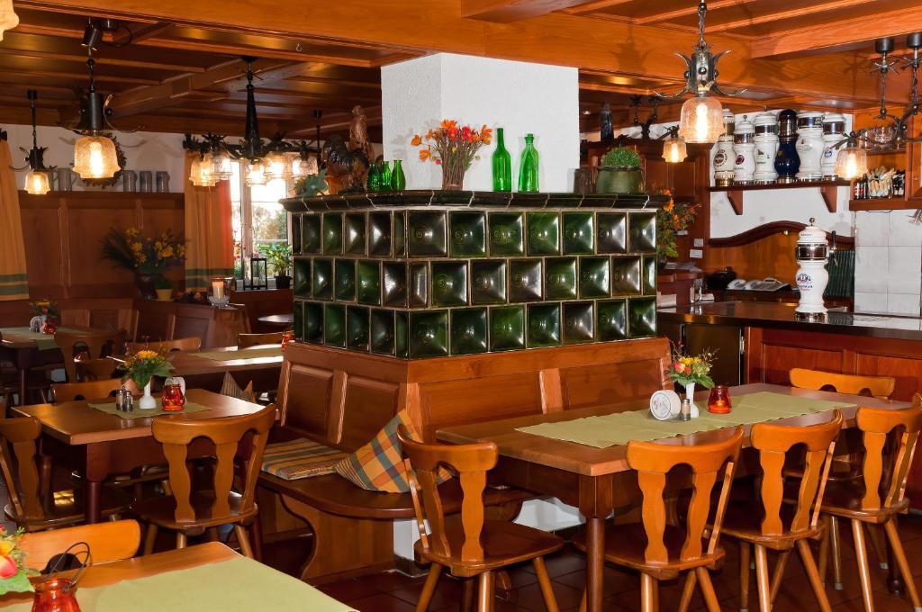 Obertraubling Hotel Gasthof Stocker מראה חיצוני תמונה